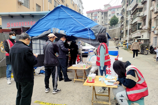 战“疫”一线勇担当
